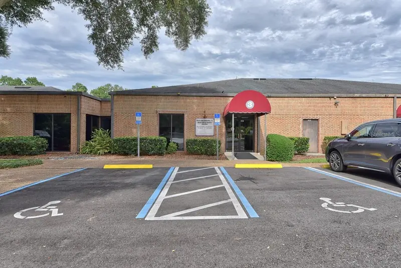 1805 Se Lake Weir Ave #3, FL