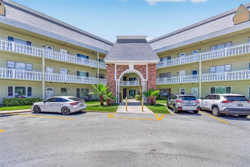2459 Columbia Dr #67, FL