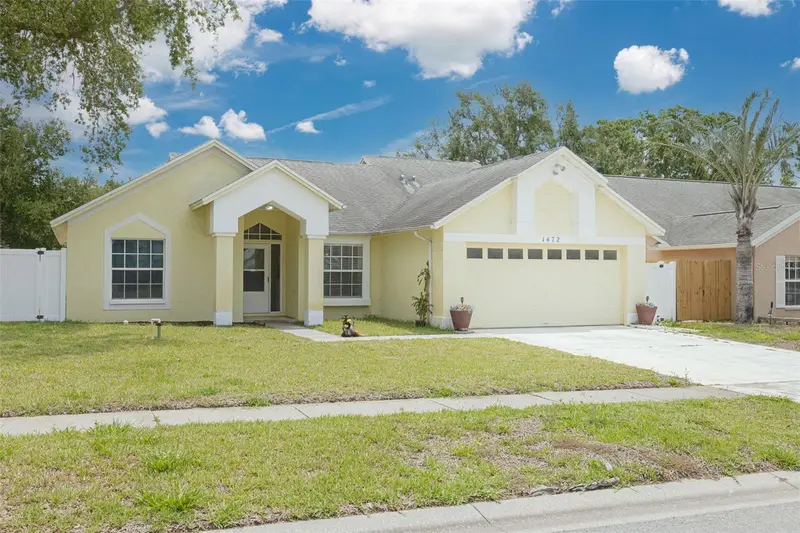 1472 Bay View St, FL