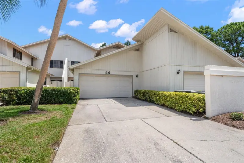 498 Lakeview Dr #44, FL
