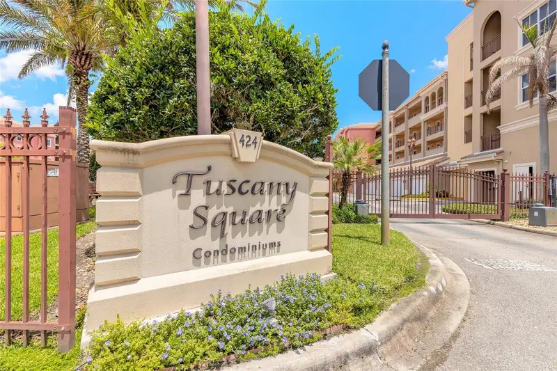 424 Luna Bella Ln #415, FL
