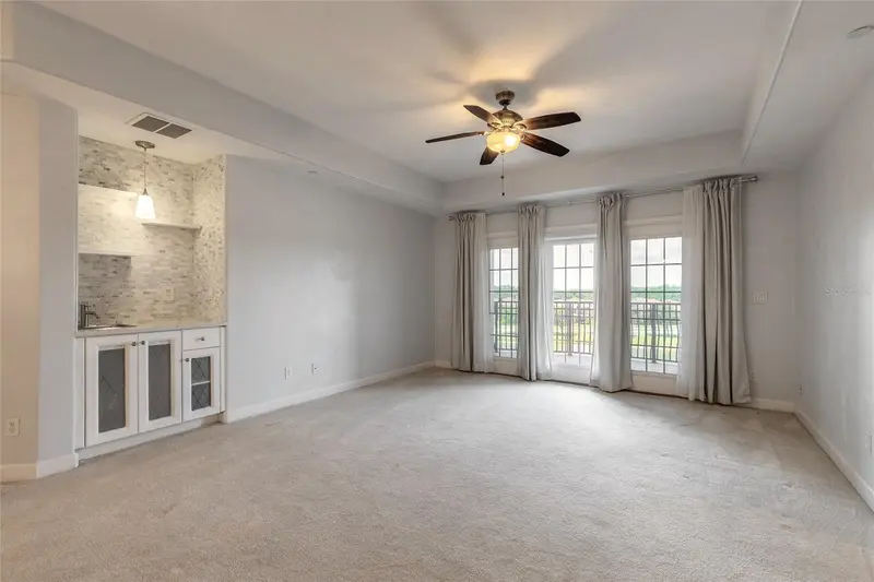424 Luna Bella Ln #415, FL