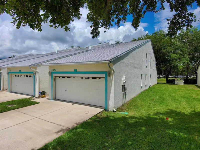 2251 Candlewood Ln E, FL