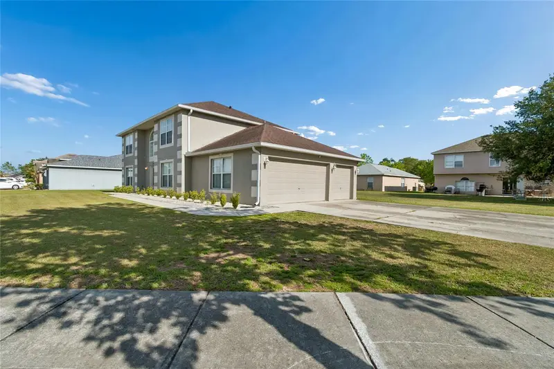 2789 Woodland Creek Loop, FL