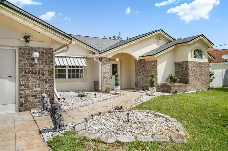 77 Folcroft Lane, FL