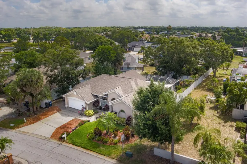 4513 Peridia Blvd E, FL
