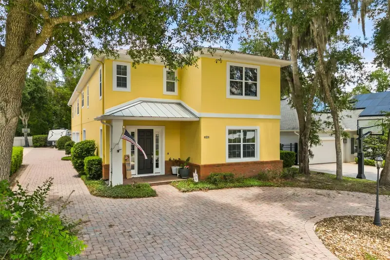 161 Vine St, FL