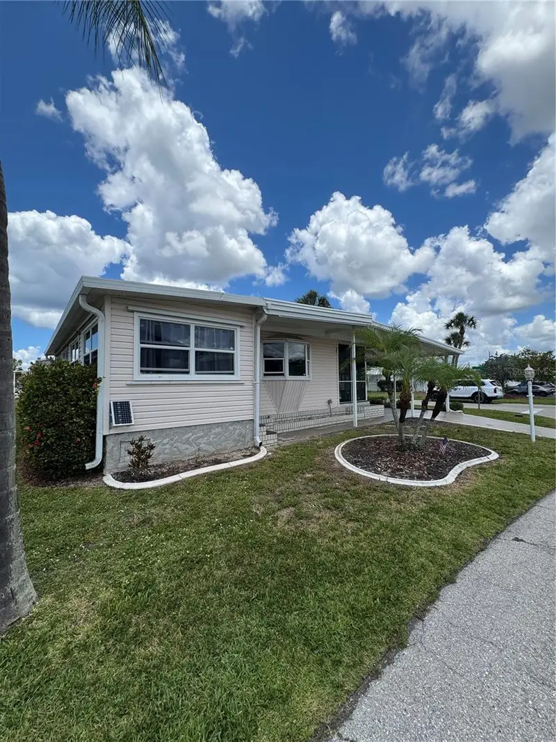 14 Amsterdam Ave, FL