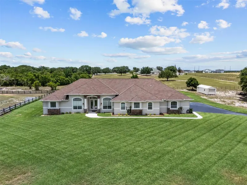 887 N Crooked Lake Dr, FL