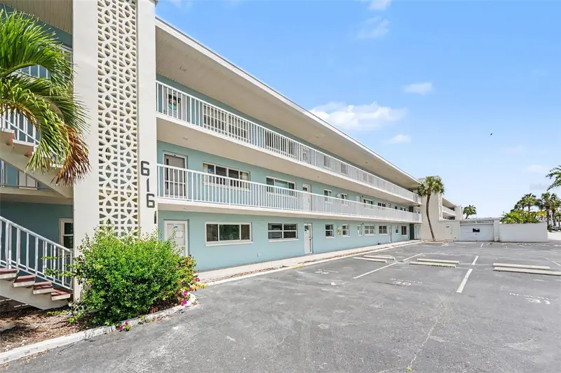 6161 Gulf Winds Dr #153, FL