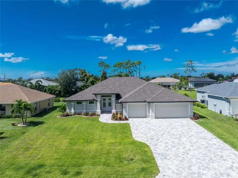 35 Broadmoor Ln, FL