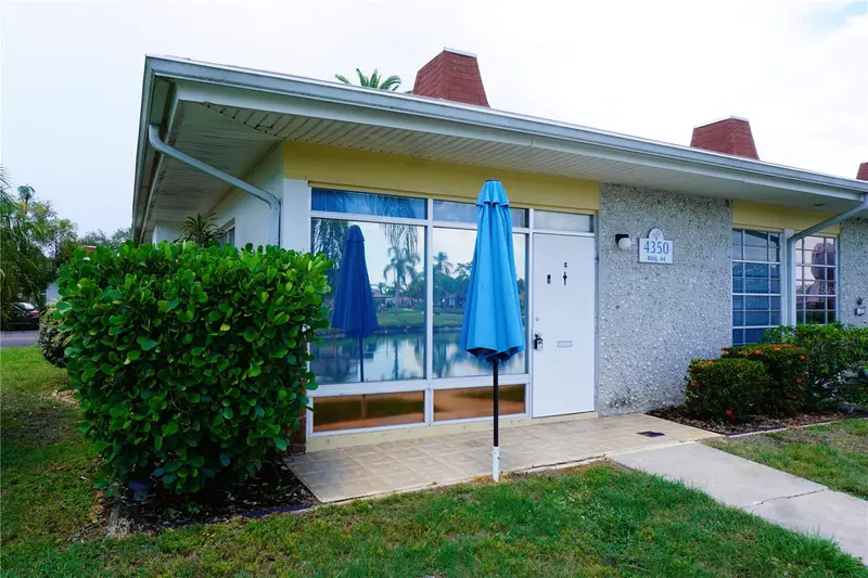 4350 Tahitian Gardens Cir #E, FL