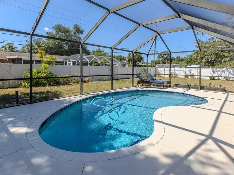 381 Falkland Rd, FL