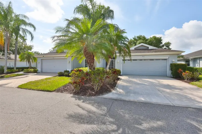 951 Villeroy Greens Dr, FL