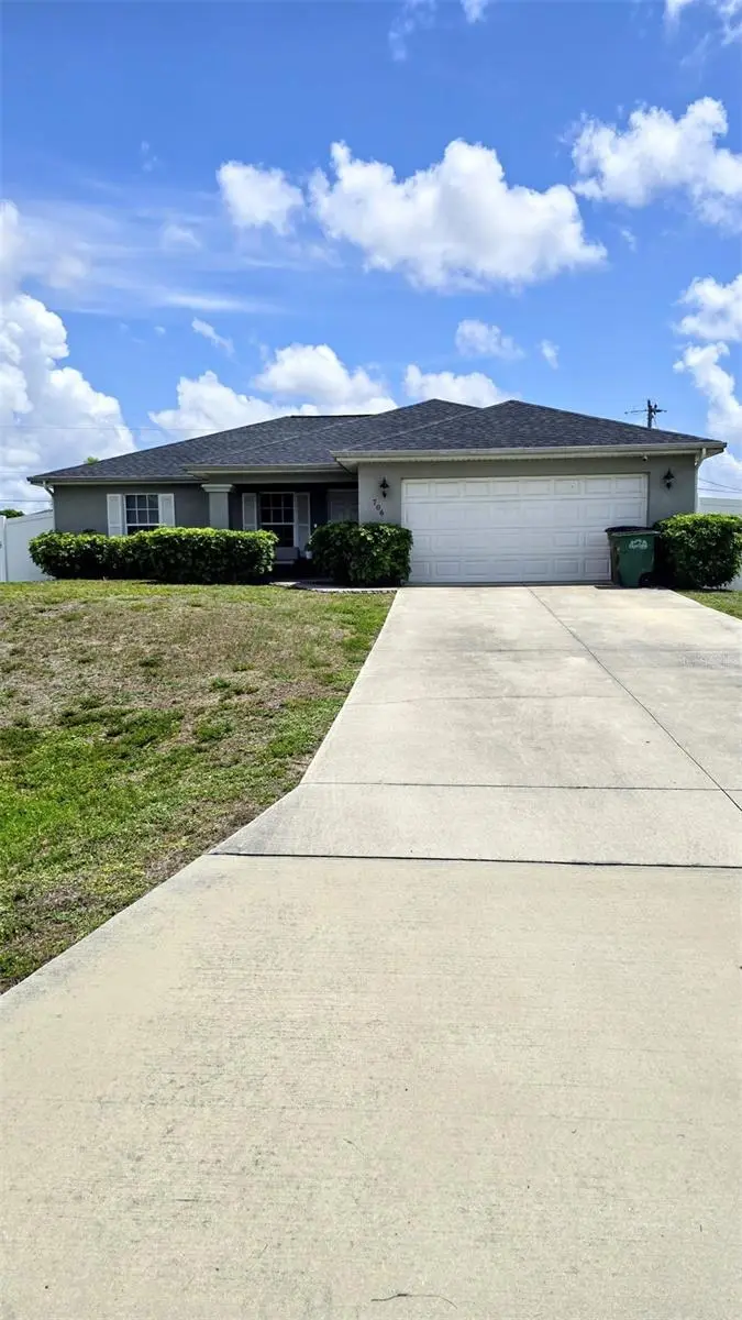 706 Nw 1st Ln, FL