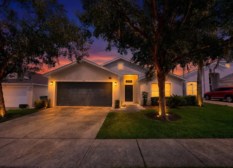 154 Castlemain Cir, FL