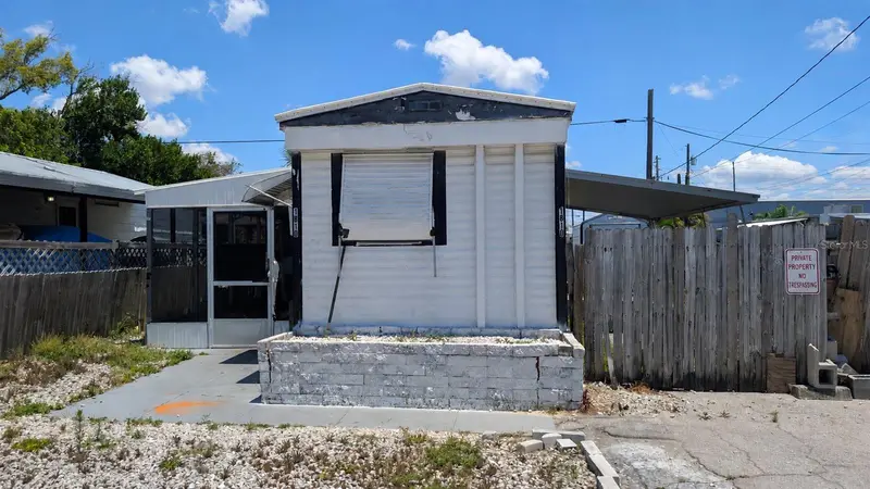1810 Holiday Dr, FL