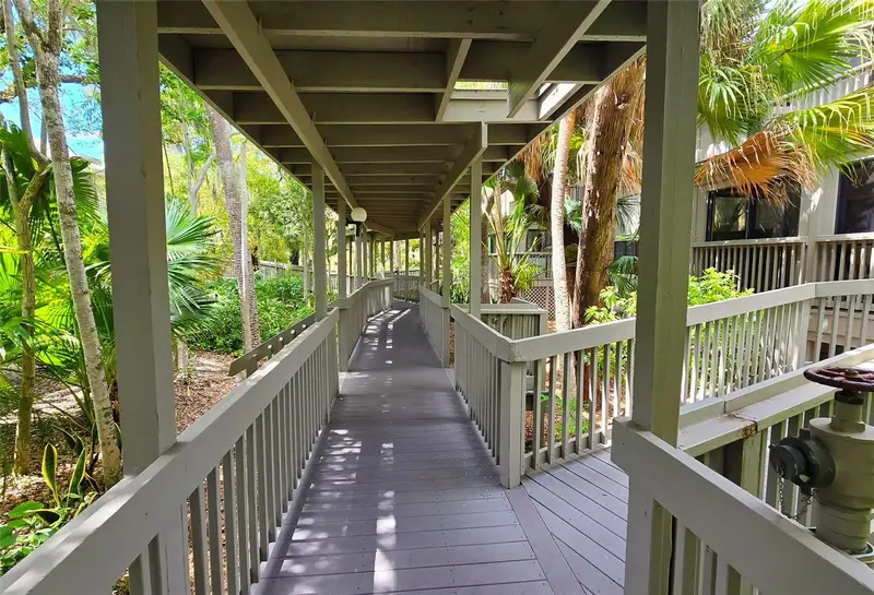 1335 Landings Dr #9, FL