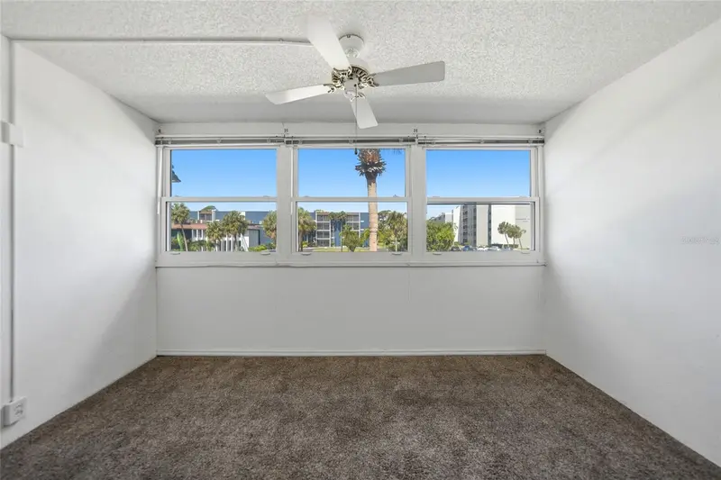 2300 Aaron St #204, FL
