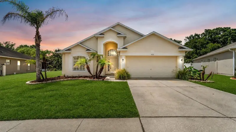 4727 Hickory Stream Ln, FL