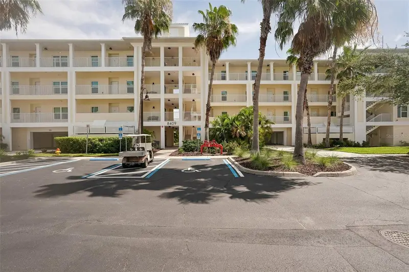 8409 Placida Rd #405, FL