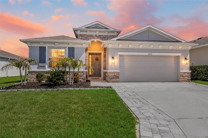 2013 Midnight Pearl Dr, FL