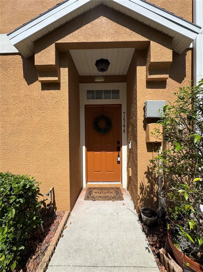 7544 Red Mill Cir, FL