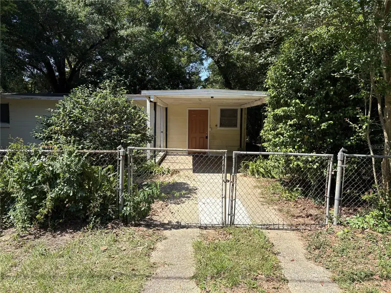 707 New York Dr, FL