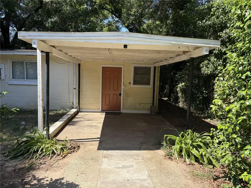 707 New York Dr, FL