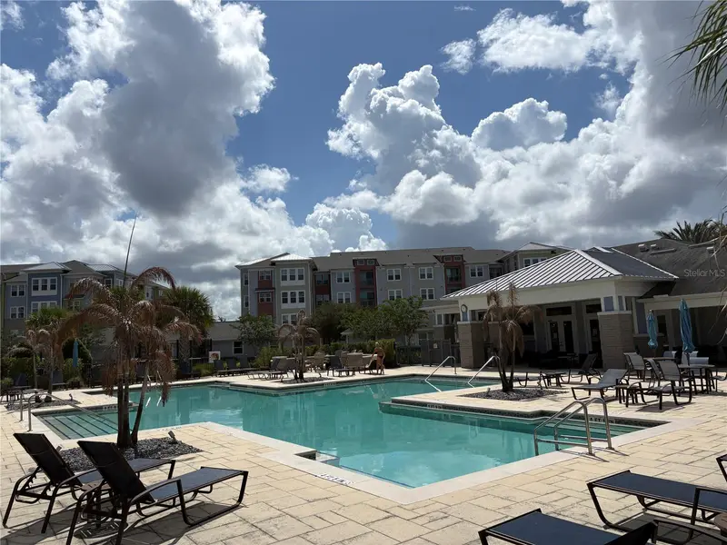 7521 Laureate Blvd #5305, FL