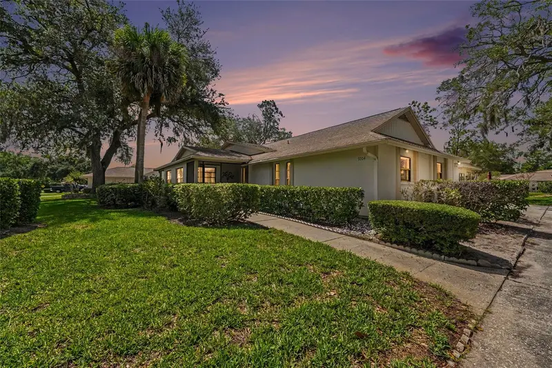9204 Golf View Dr, FL