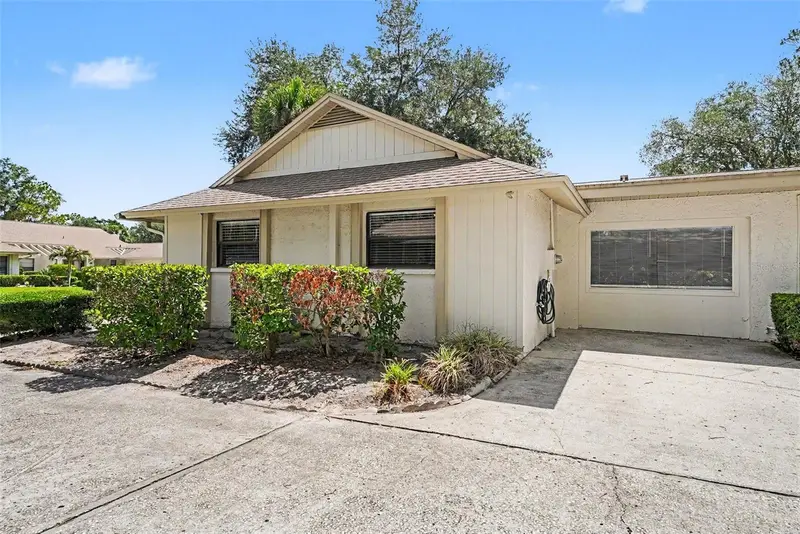 9204 Golf View Dr, FL