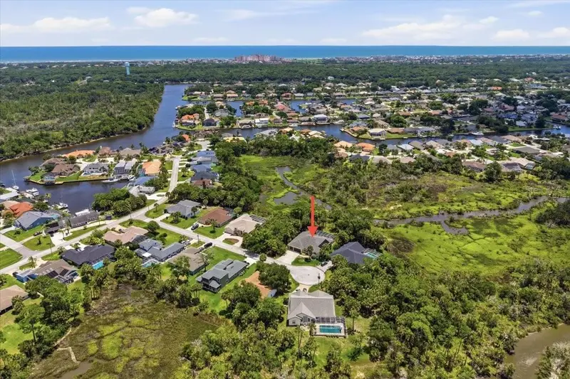 11 Cayuga Ct, FL