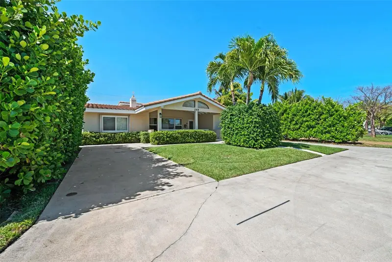 245 Avalon Ave, FL