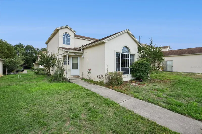 737 Olympic Cir, FL