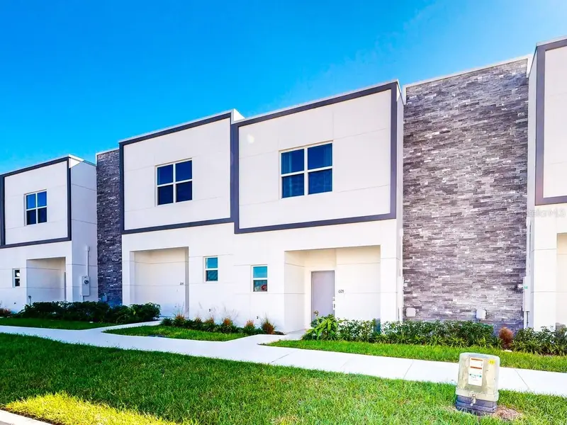 605 Trikomo Dr, FL