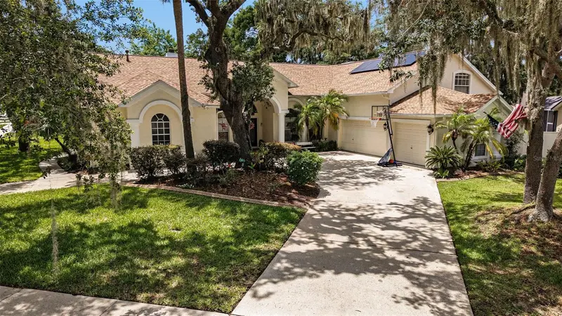 2528 Centennial Falcon Dr, FL