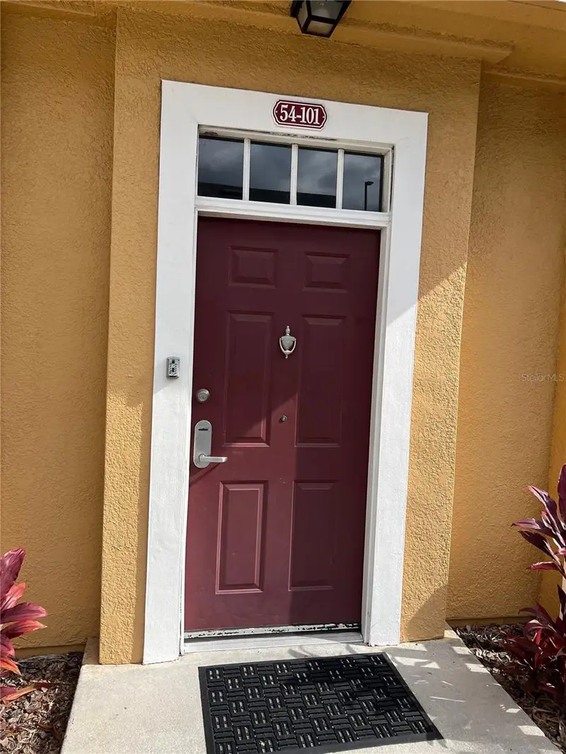 4010 Santa Maria Dr #101, FL