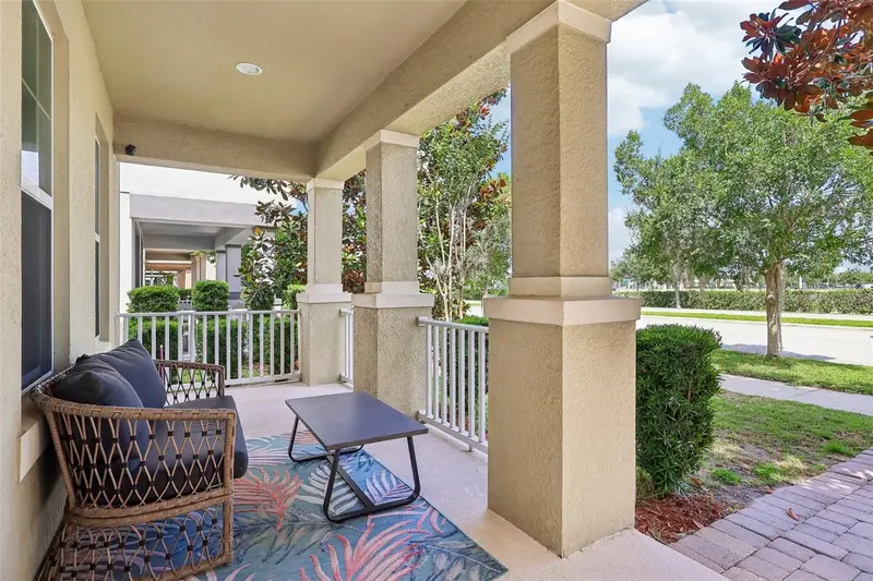 11822 Silverlake Park Dr, FL