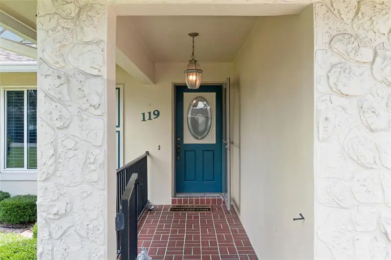119 Meadowfield Ln, FL