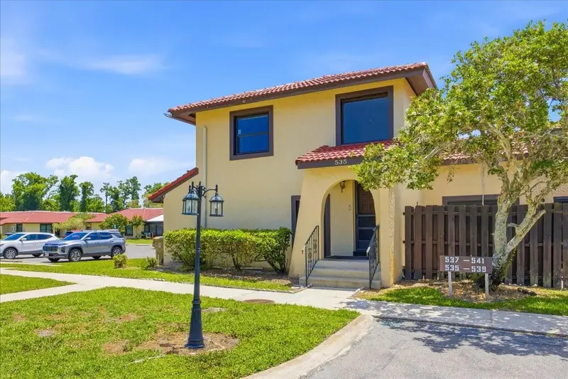 535 Hunter Cir #535, FL
