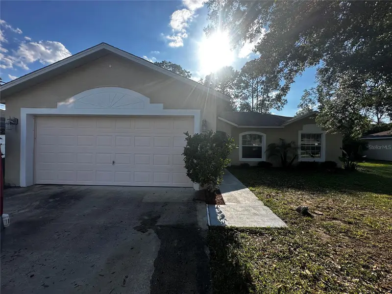 18 Red Clover Ln, FL