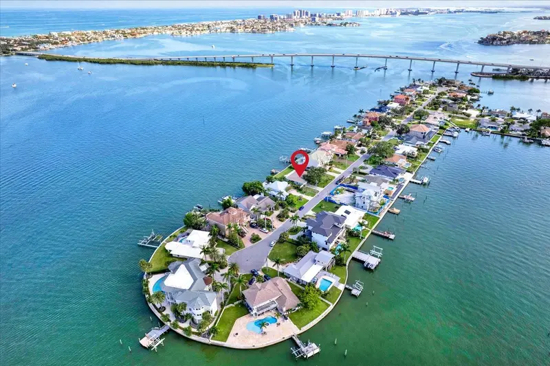 218 Driftwood Ln, FL