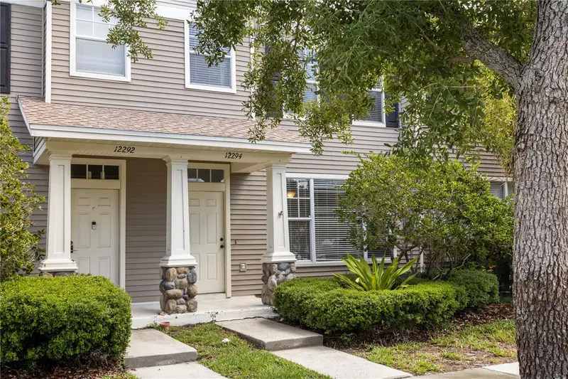 12294 Country White Cir, FL