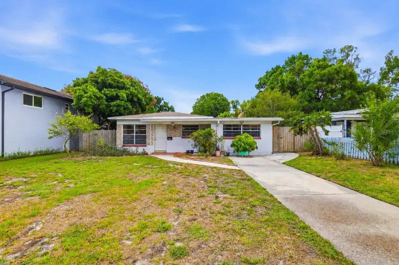 2112 W Orient St, FL