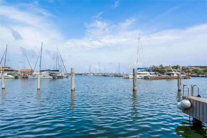 69 Isla San Miguel, PR