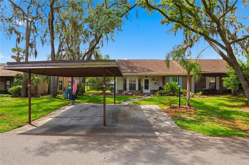 35086 Whispering Oaks Blvd, FL