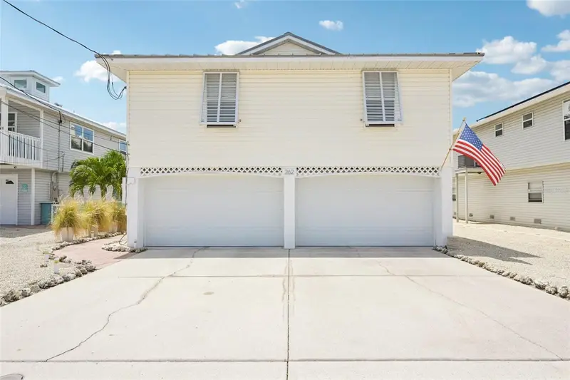 262 S Harbor Dr, FL
