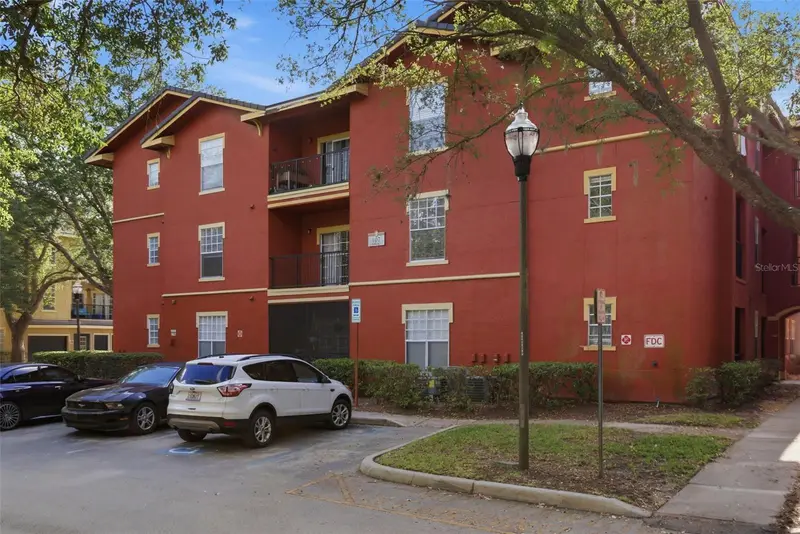 107 Vista Verdi Cir #213, FL