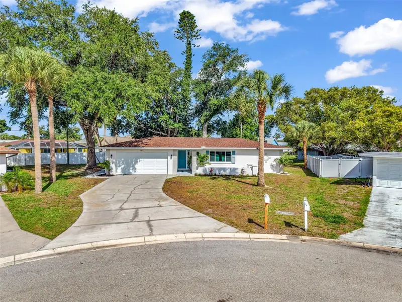 483 Sunnyside Dr, FL